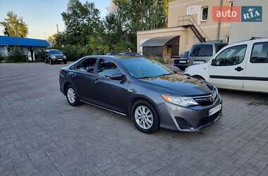 Седан Toyota Camry 2013 в Запоріжжі