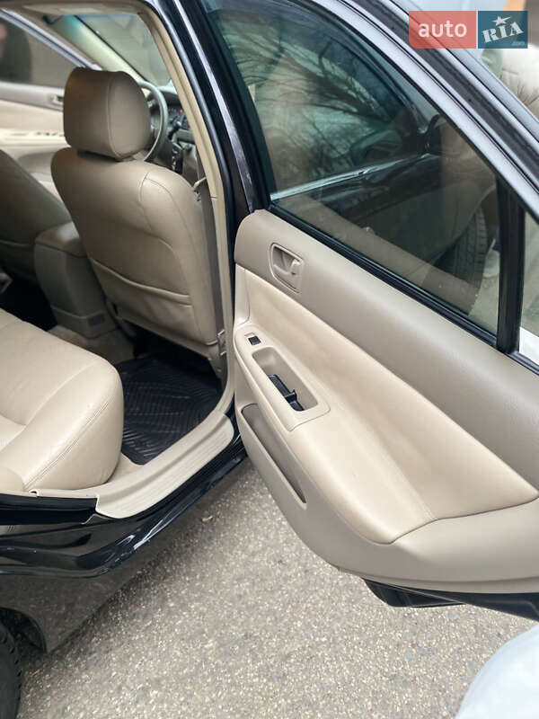 Седан Toyota Camry 2002 в Смілі