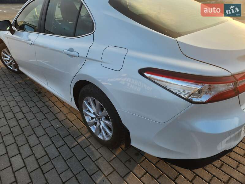 Седан Toyota Camry 2020 в Тернополі