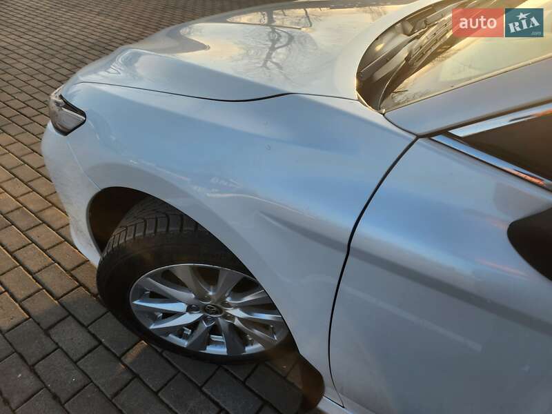 Седан Toyota Camry 2020 в Тернополі