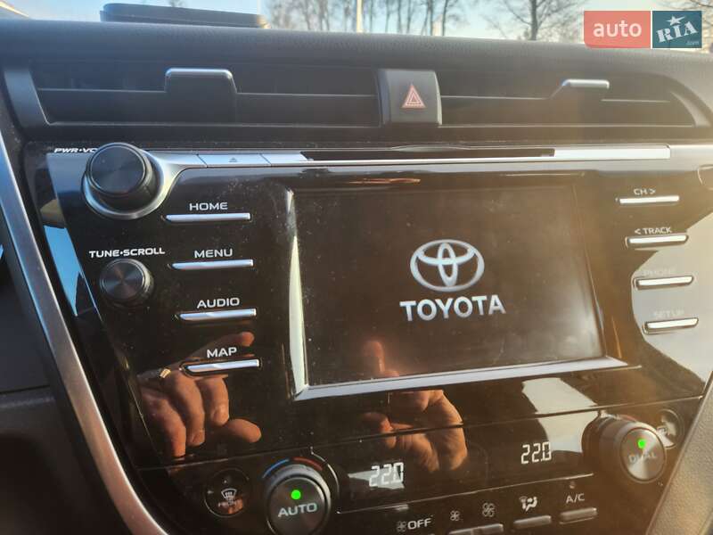Седан Toyota Camry 2020 в Тернополі