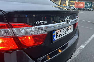 Седан Toyota Camry 2013 в Киеве