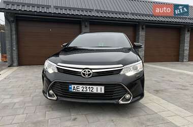 Седан Toyota Camry 2016 в Дніпрі