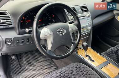 Седан Toyota Camry 2006 в Києві