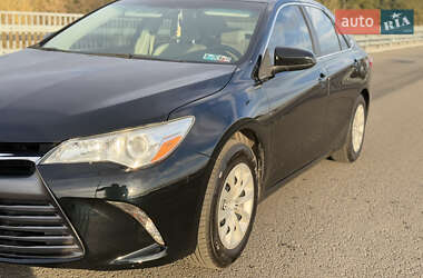 Седан Toyota Camry 2015 в 