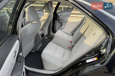 Седан Toyota Camry 2015 в 