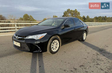 Седан Toyota Camry 2015 в 