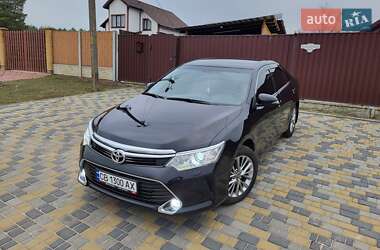 Седан Toyota Camry 2017 в Вишгороді