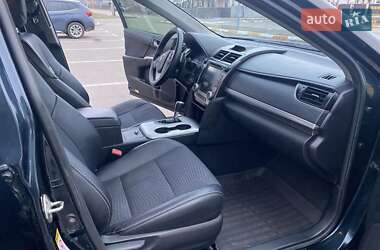 Седан Toyota Camry 2014 в Києві