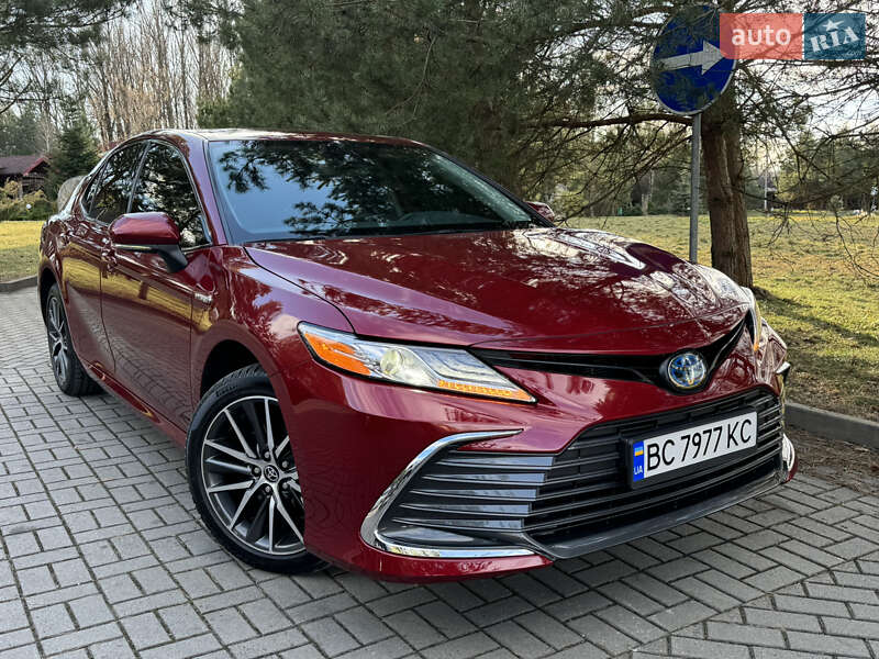 Седан Toyota Camry 2021 в Дрогобыче