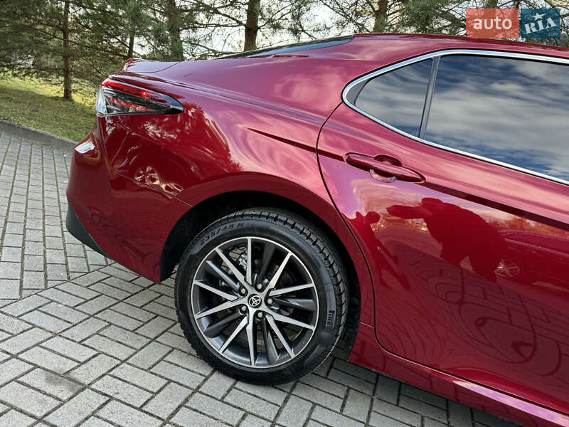 Седан Toyota Camry 2021 в Дрогобыче