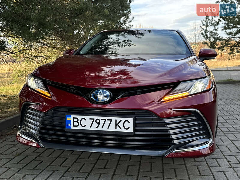 Седан Toyota Camry 2021 в Дрогобыче