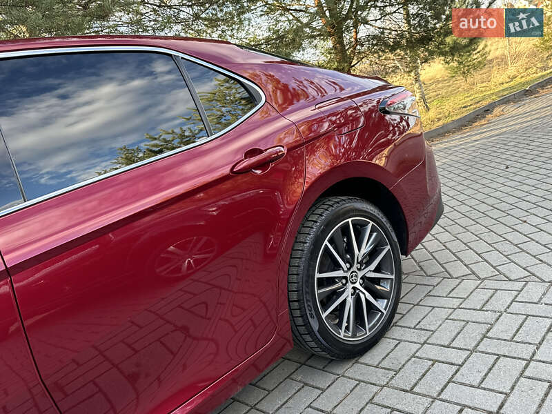 Седан Toyota Camry 2021 в Дрогобыче