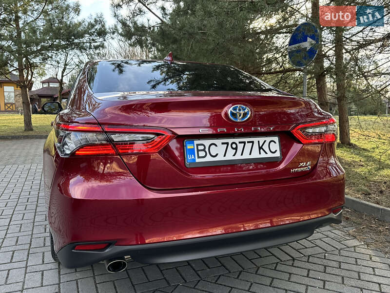 Седан Toyota Camry 2021 в Дрогобыче