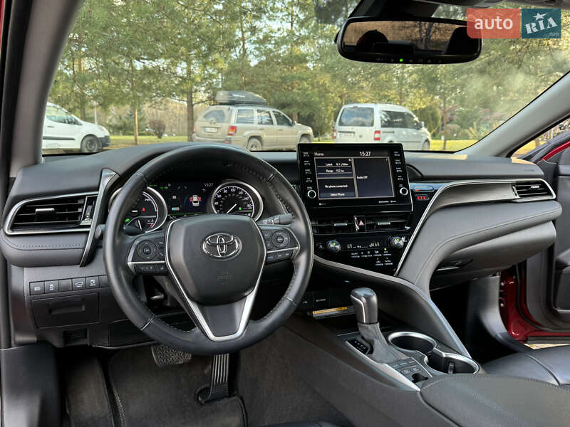 Седан Toyota Camry 2021 в Дрогобыче