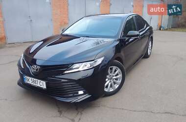 Седан Toyota Camry 2019 в Вінниці