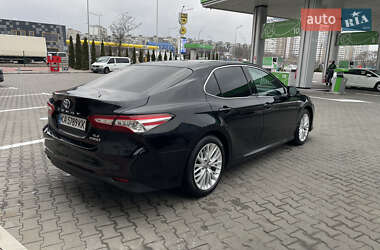 Седан Toyota Camry 2017 в Дніпрі