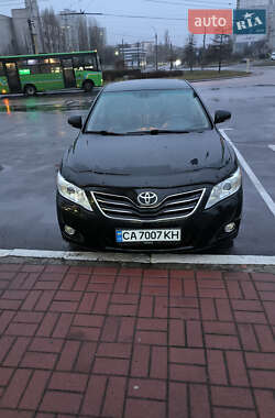 Седан Toyota Camry 2011 в Черкасах