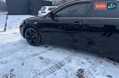 Седан Toyota Camry 2006 в Ровно