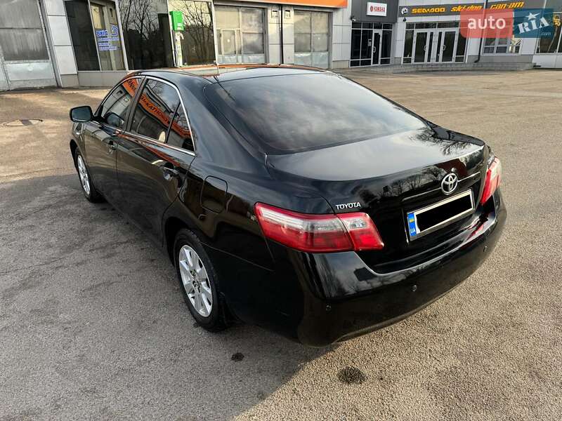 Седан Toyota Camry 2008 в Чернігові