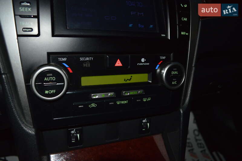 Седан Toyota Camry 2012 в Львові