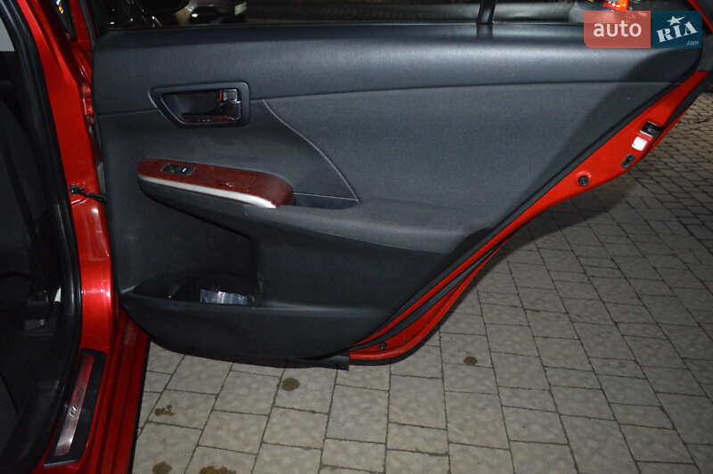 Седан Toyota Camry 2012 в Львові