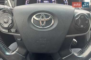 Седан Toyota Camry 2012 в 