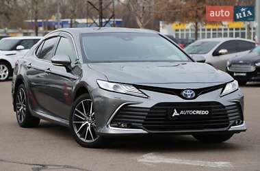 Седан Toyota Camry 2022 в Києві