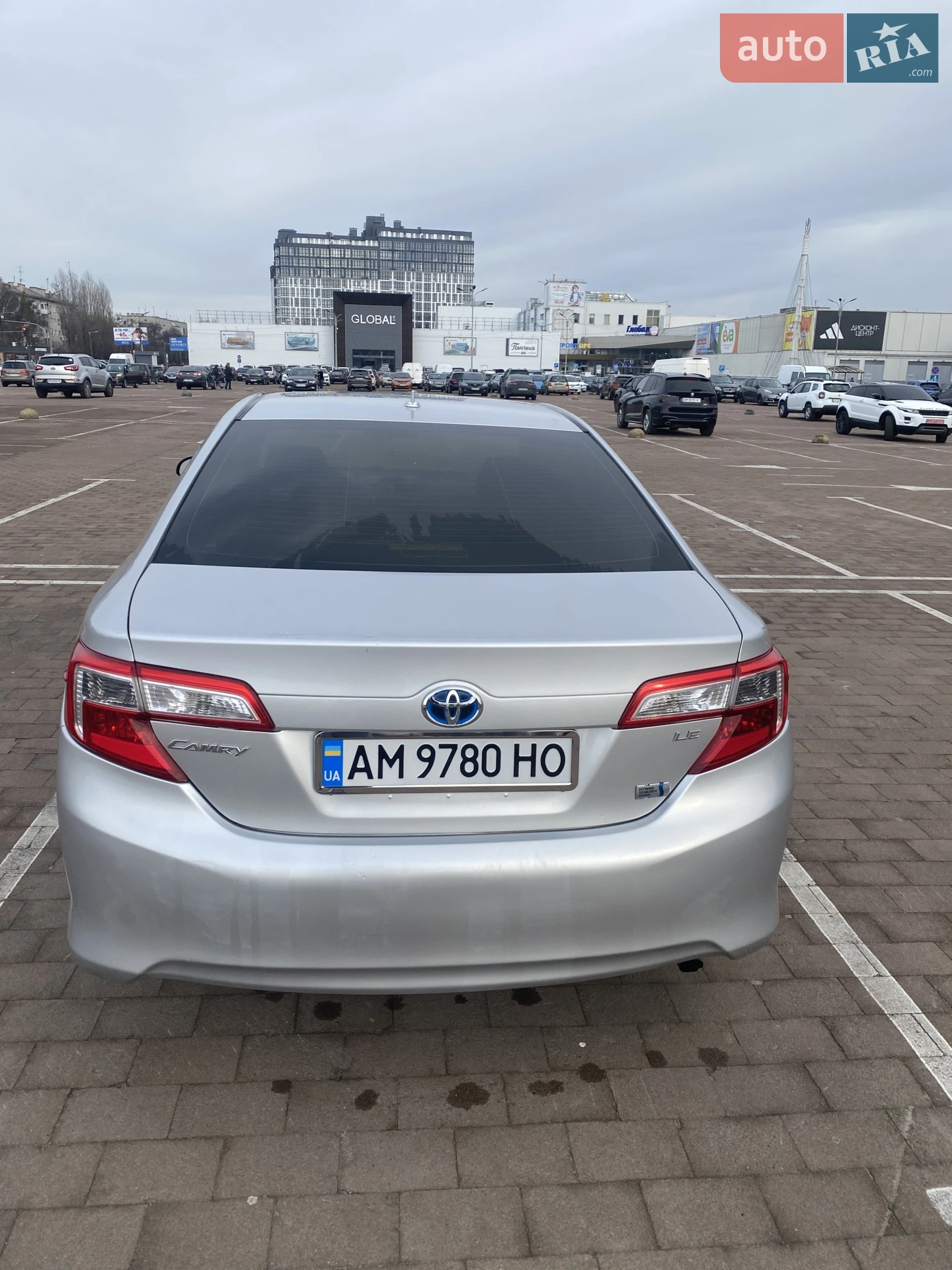 2012 Toyota Camry - фото 1