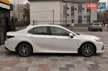 Седан Toyota Camry 2021 в Києві