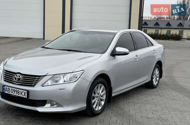 Седан Toyota Camry 2013 в Виннице