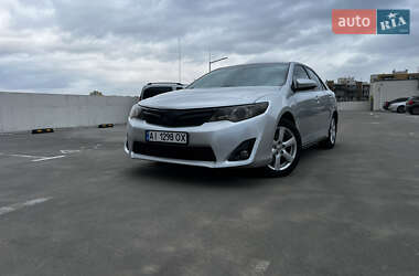 Седан Toyota Camry 2013 в 