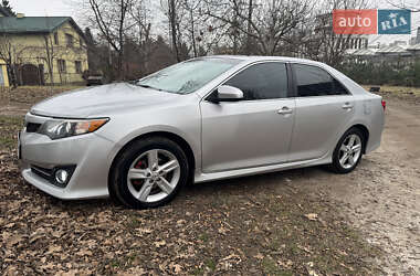 Седан Toyota Camry 2012 в Львове