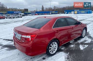 Седан Toyota Camry 2014 в Киеве