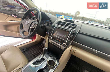 Седан Toyota Camry 2014 в Киеве