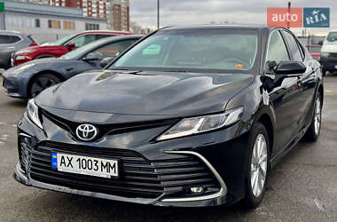 Седан Toyota Camry 2023 в Києві