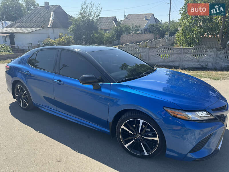 Седан Toyota Camry 2018 в 