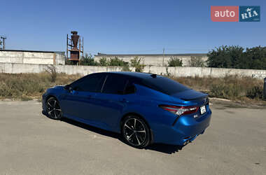 Седан Toyota Camry 2018 в 