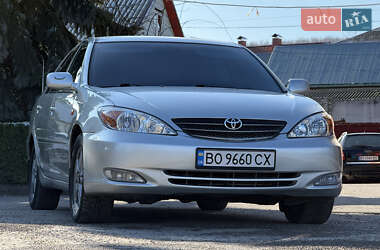 Седан Toyota Camry 2002 в Кременці