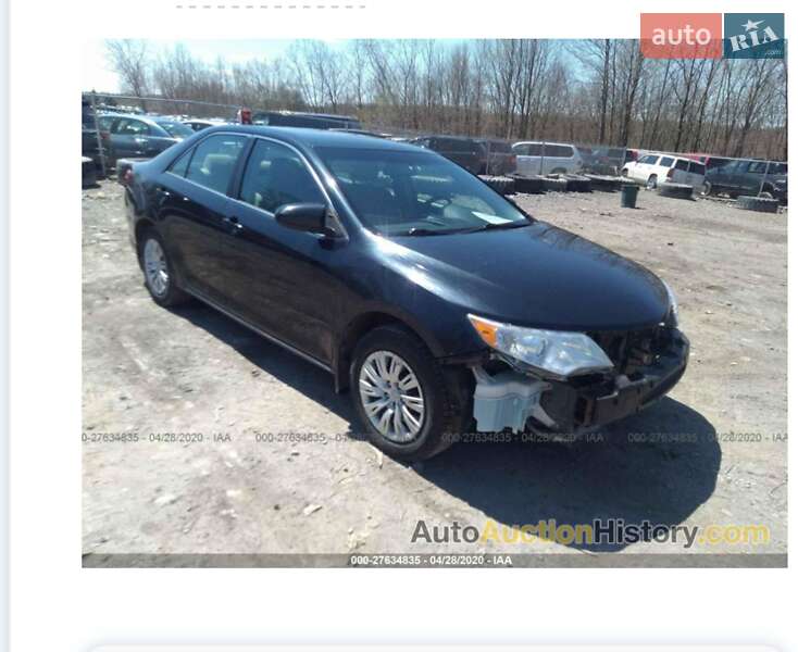 Седан Toyota Camry 2013 в Староконстантинове