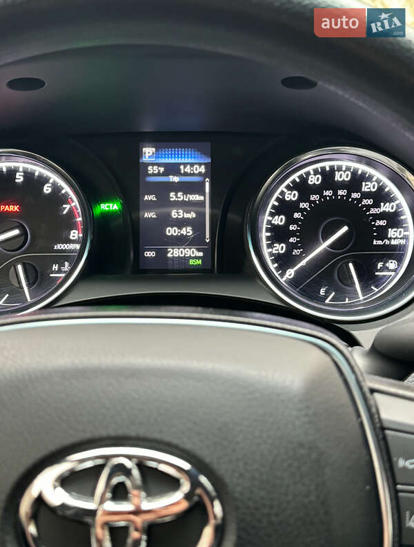 Седан Toyota Camry 2019 в Дніпрі