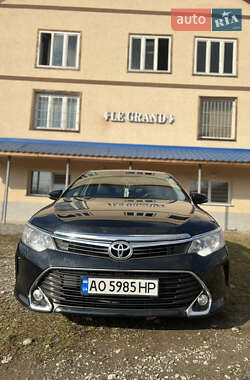 Седан Toyota Camry 2015 в Нижній Апші