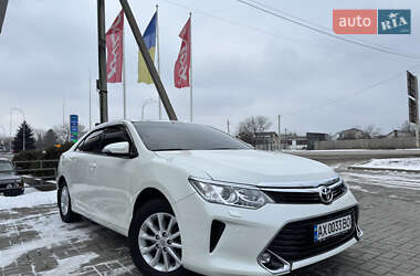 Седан Toyota Camry 2016 в Харкові