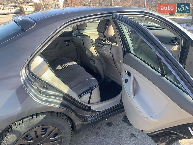 Седан Toyota Camry 2008 в Дніпрі