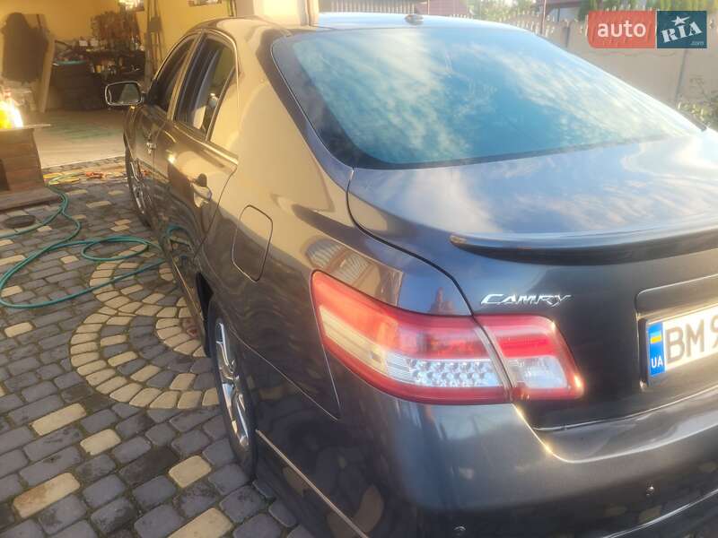 Седан Toyota Camry 2011 в Києві