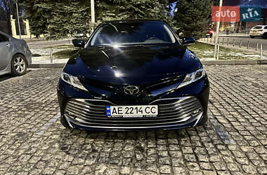 Седан Toyota Camry 2017 в Дніпрі