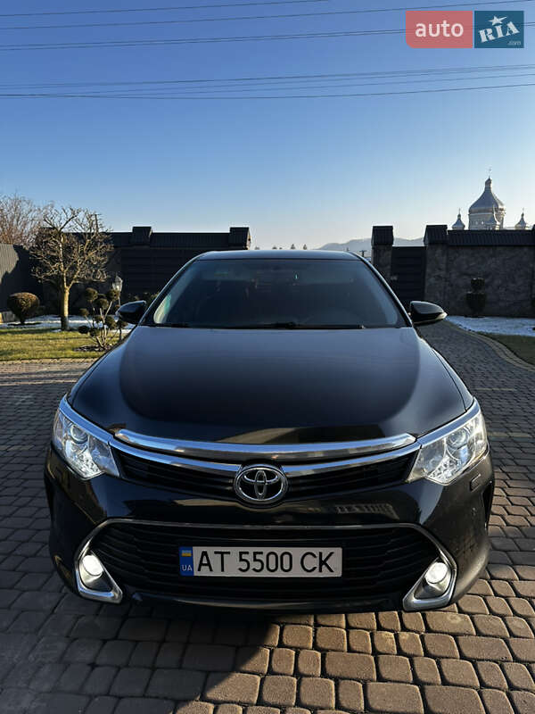 Седан Toyota Camry 2016 в Косове