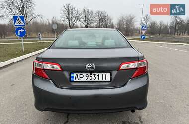 Седан Toyota Camry 2013 в Запоріжжі