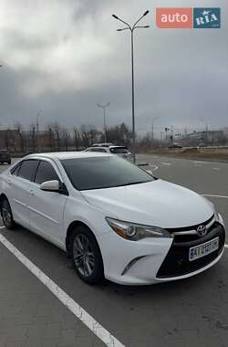 Седан Toyota Camry 2016 в Нових Петрівцях