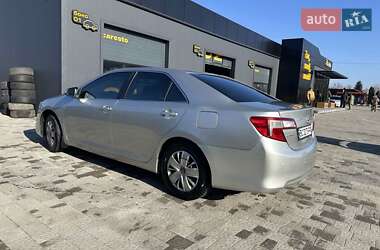 Седан Toyota Camry 2012 в 